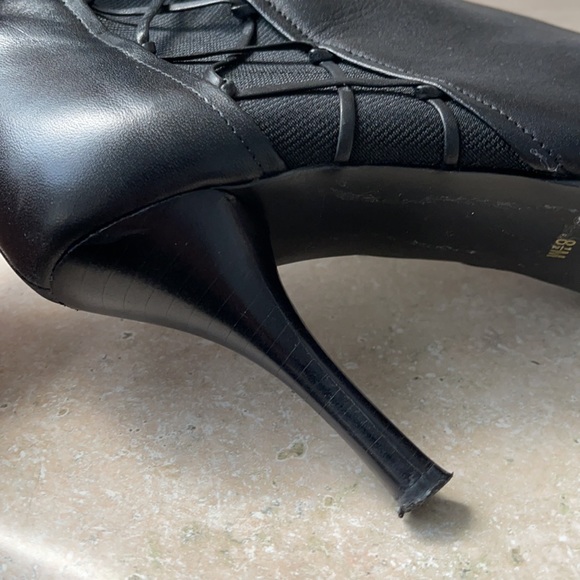 Ann Marino Pointed Lace Booties - Picture 7 of 9